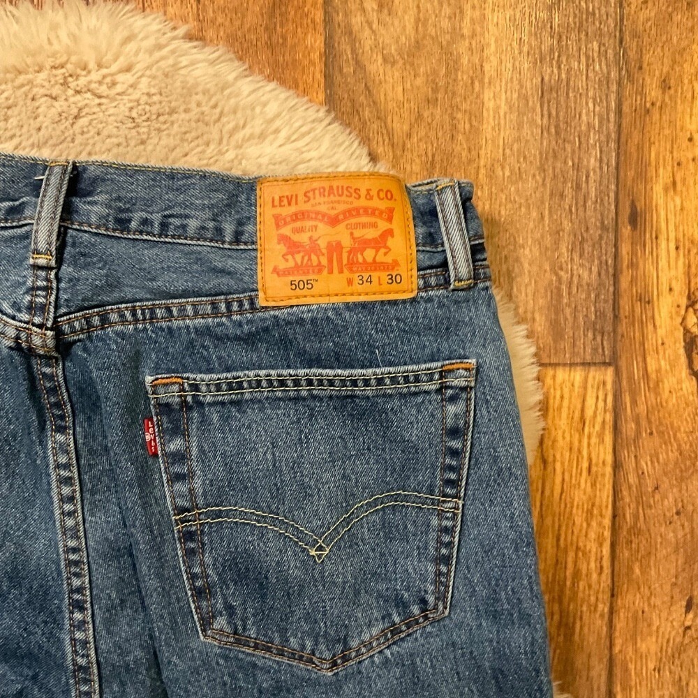Levi's 505 Men's 34x30 Blue Denim Jeans‎ Medium Wash Measure 32x29 - Picture 9 of 11